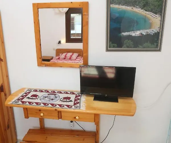 Aparthotel Castor