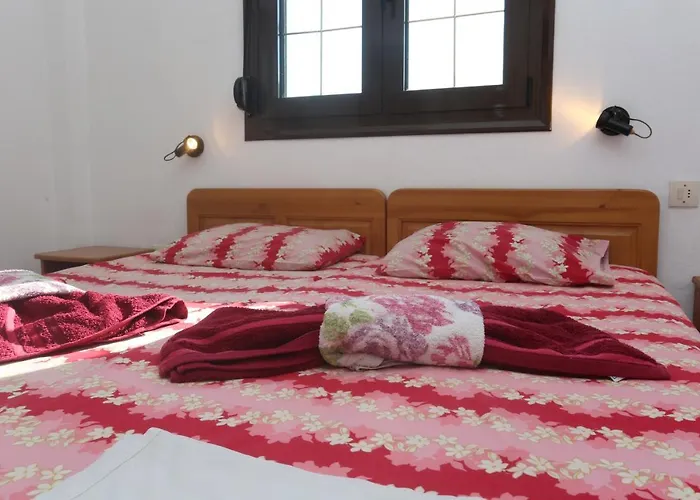 Castor Aparthotel 3*