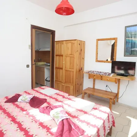 Aparthotel Castor Pefkochori